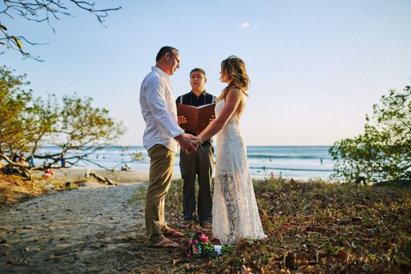 Couples are Trading Tradition for the Wild Landscapes of Costa Rica in 2026